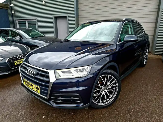 Audi Q5 view 3