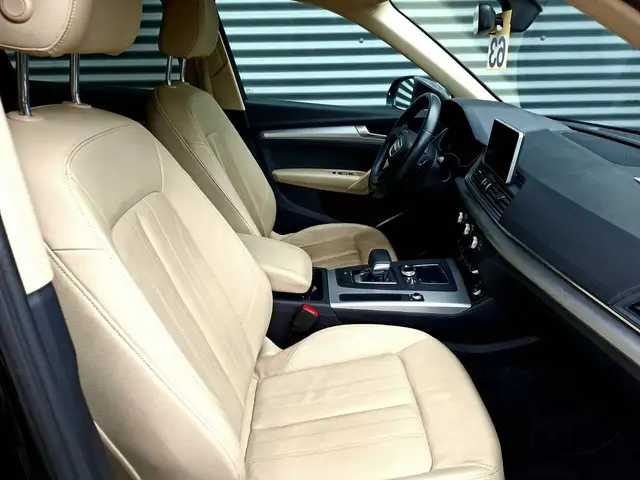 Audi Q5 view 15