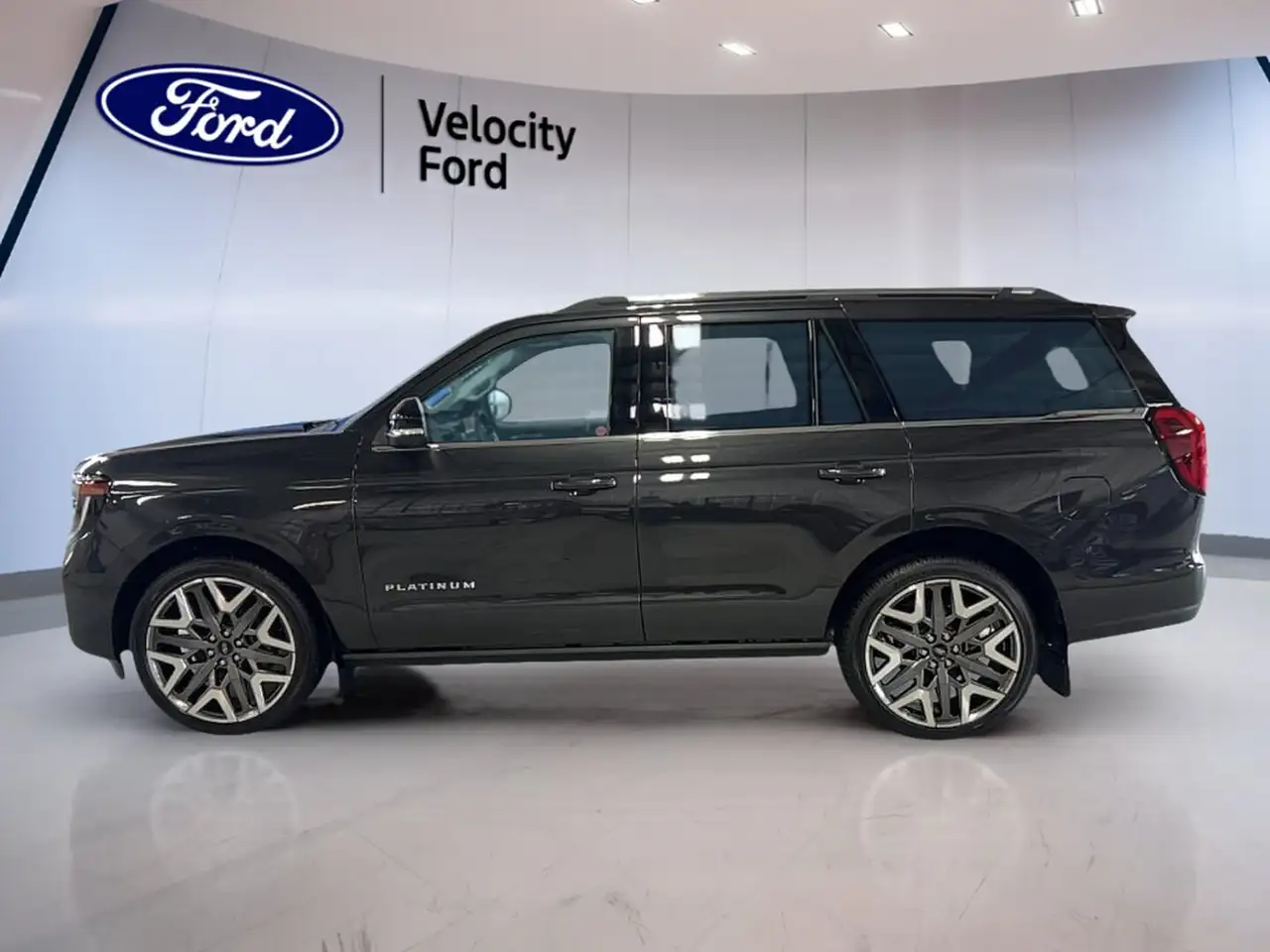 Ford Expedition снимка Ford Expedition