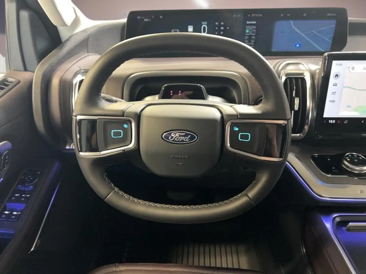 Ford Expedition снимка Ford Expedition