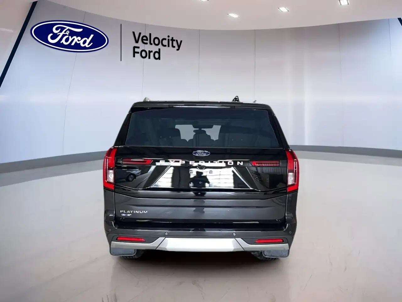 Ford Expedition снимка Ford Expedition