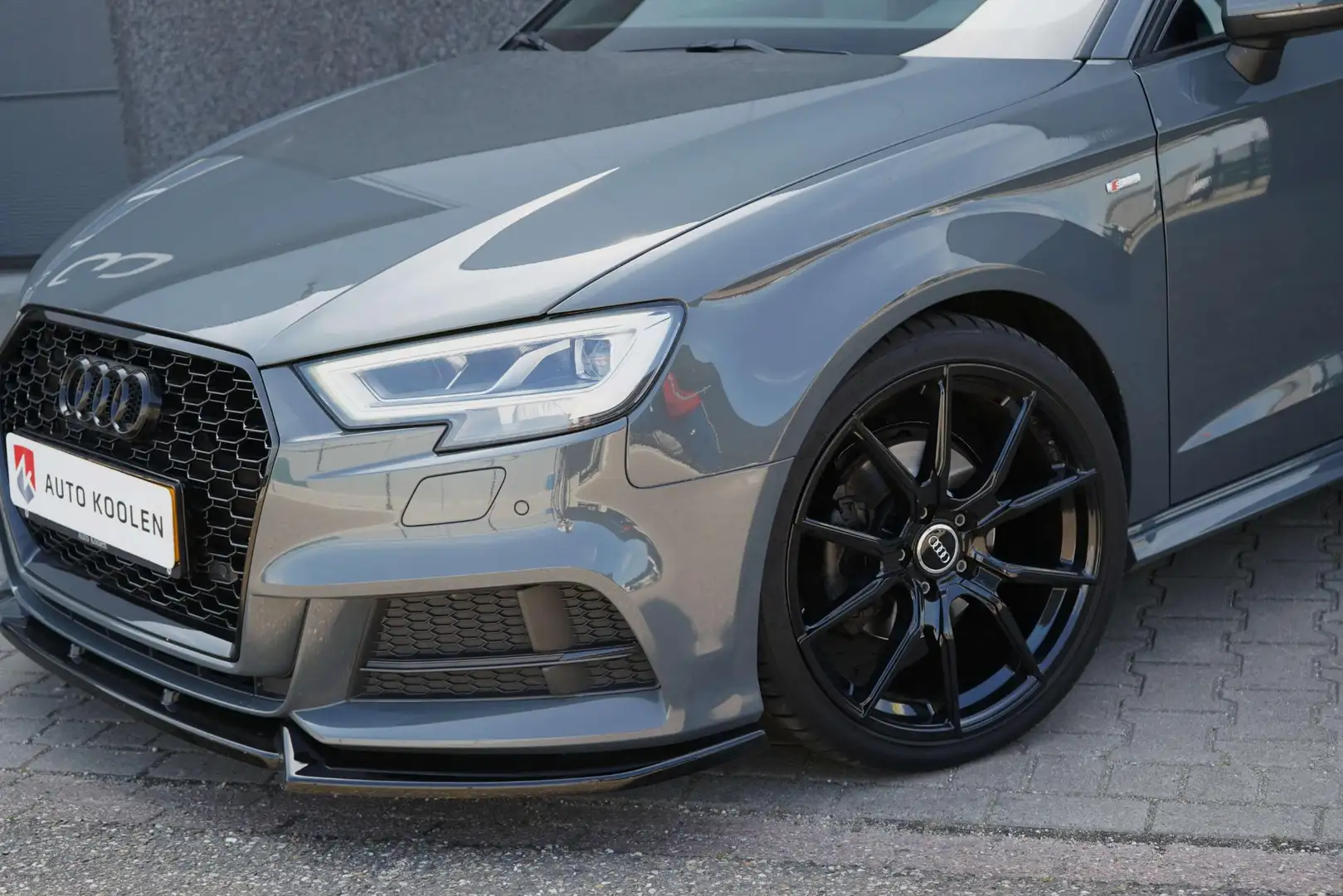 Audi A3 Sportback 1.4 TFSI CoD Design S-Line Matrix led/ V Grijs - 2