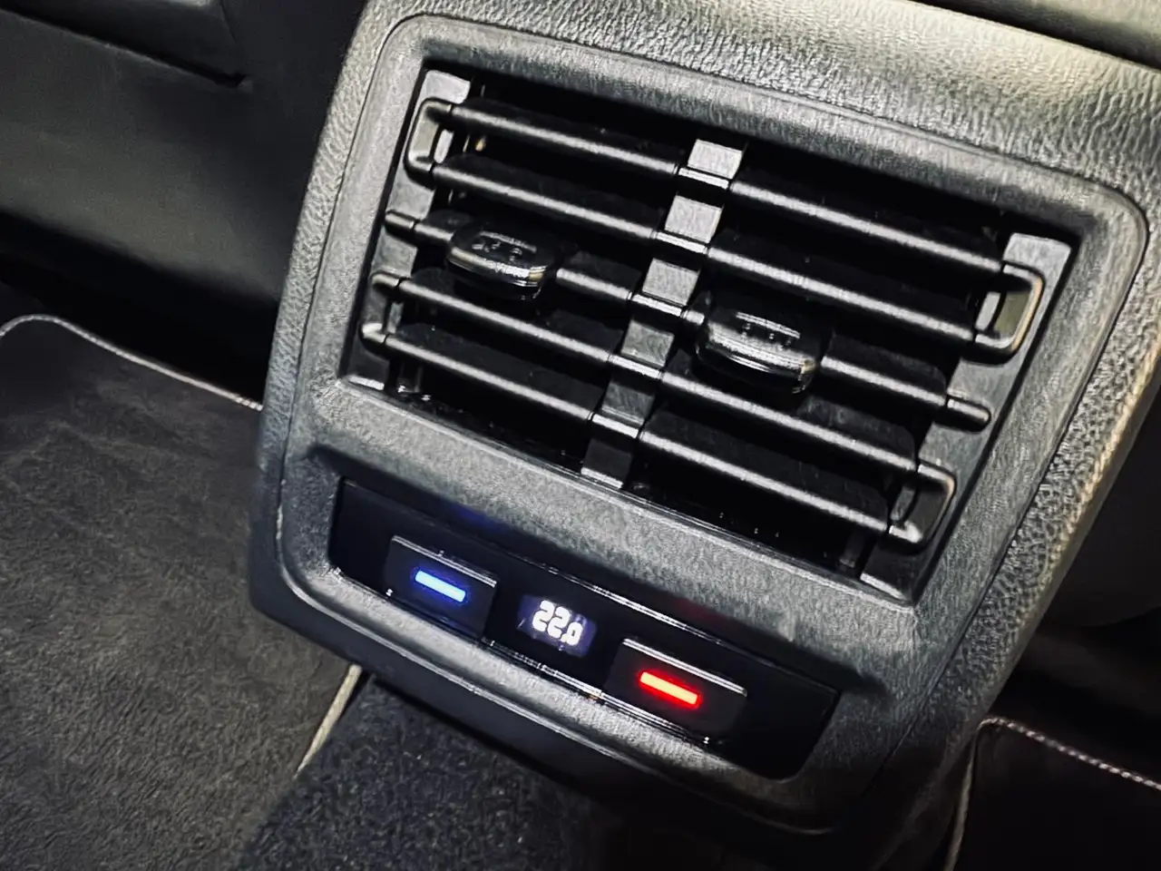 Volkswagen Golf 8 1.0 essence, Carplay, clim, garantie 1an, миниатюра 14