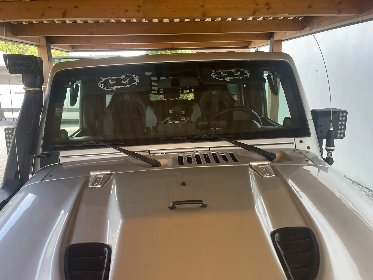 Jeep Wagoneer Sahara Unilimited Silber - 1