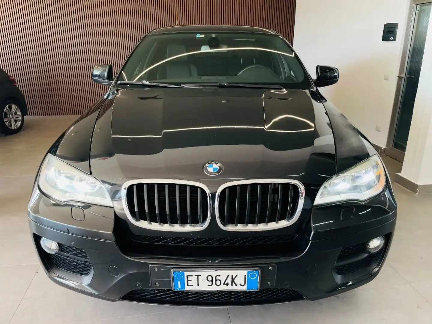 BMW X6 xDrive30d Futura Schwarz - 2