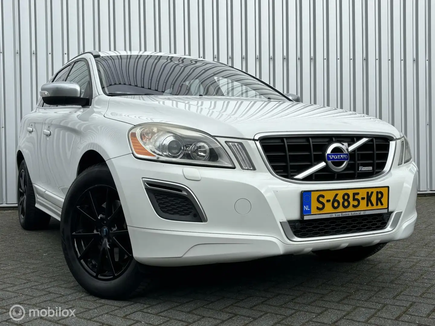 Volvo XC60 3.0 T6 AWD R-Design | Aut | LPG-G3 | Leder | PDC | Wit - 1
