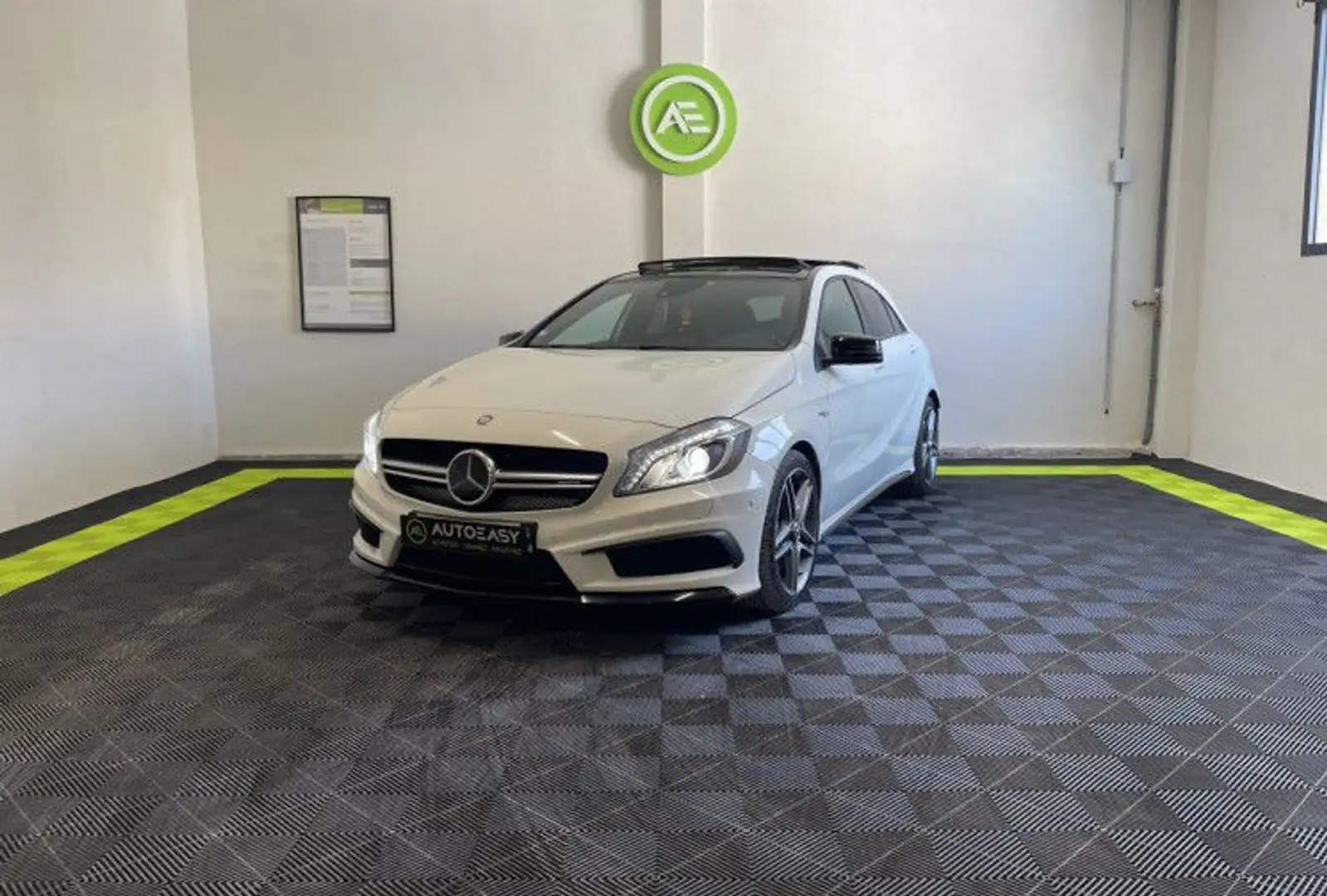 Mercedes-Benz A 45 AMG III (W176) 45 AMG 4Matic DCT + 6000€ OPTIONS / Sui - 1