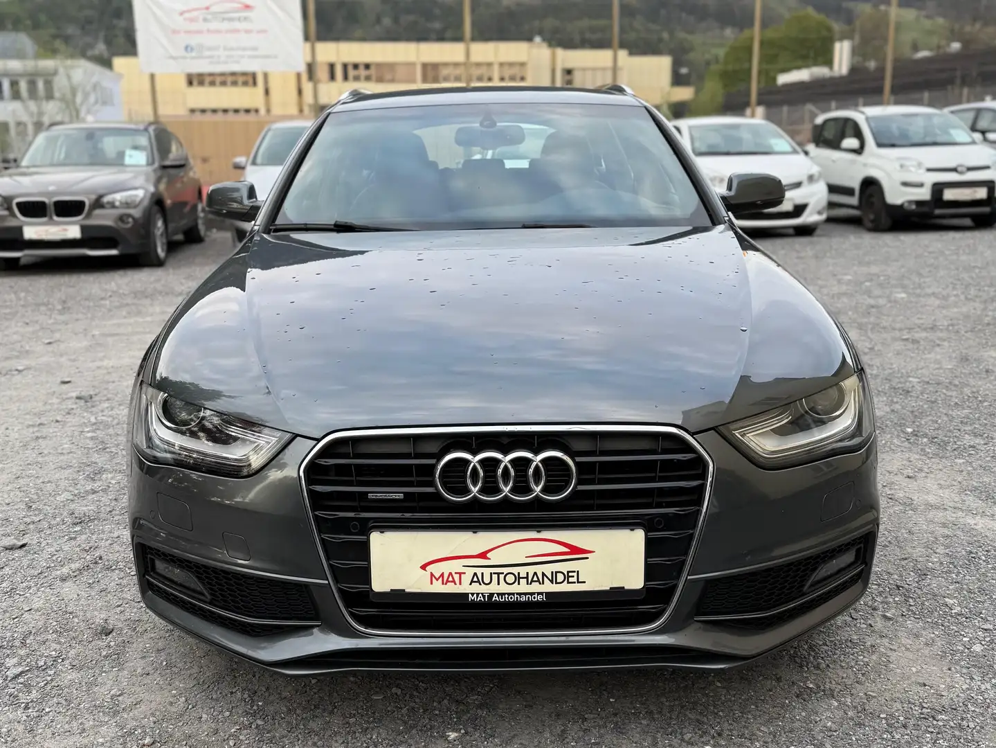 Audi A4 A4 Avant 2,0 TDI quattro Sport S-Line *AHK* Grau - 2