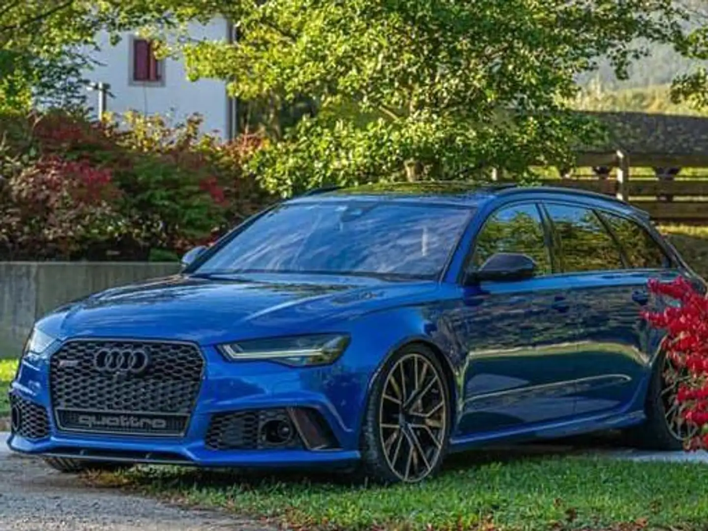 Audi RS6 Dyn.+ VOL: FullCarbon*Pano*B&O*Soft-close*Ceramic* Blauw - 1