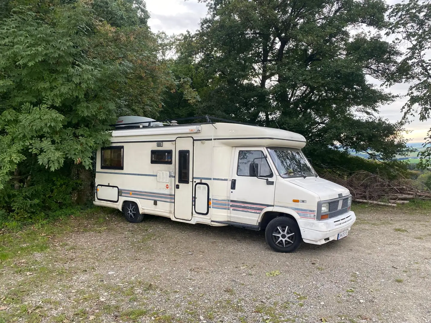 Fiat Ducato Bürstner T610/620 Wohnmobil Beige - 2