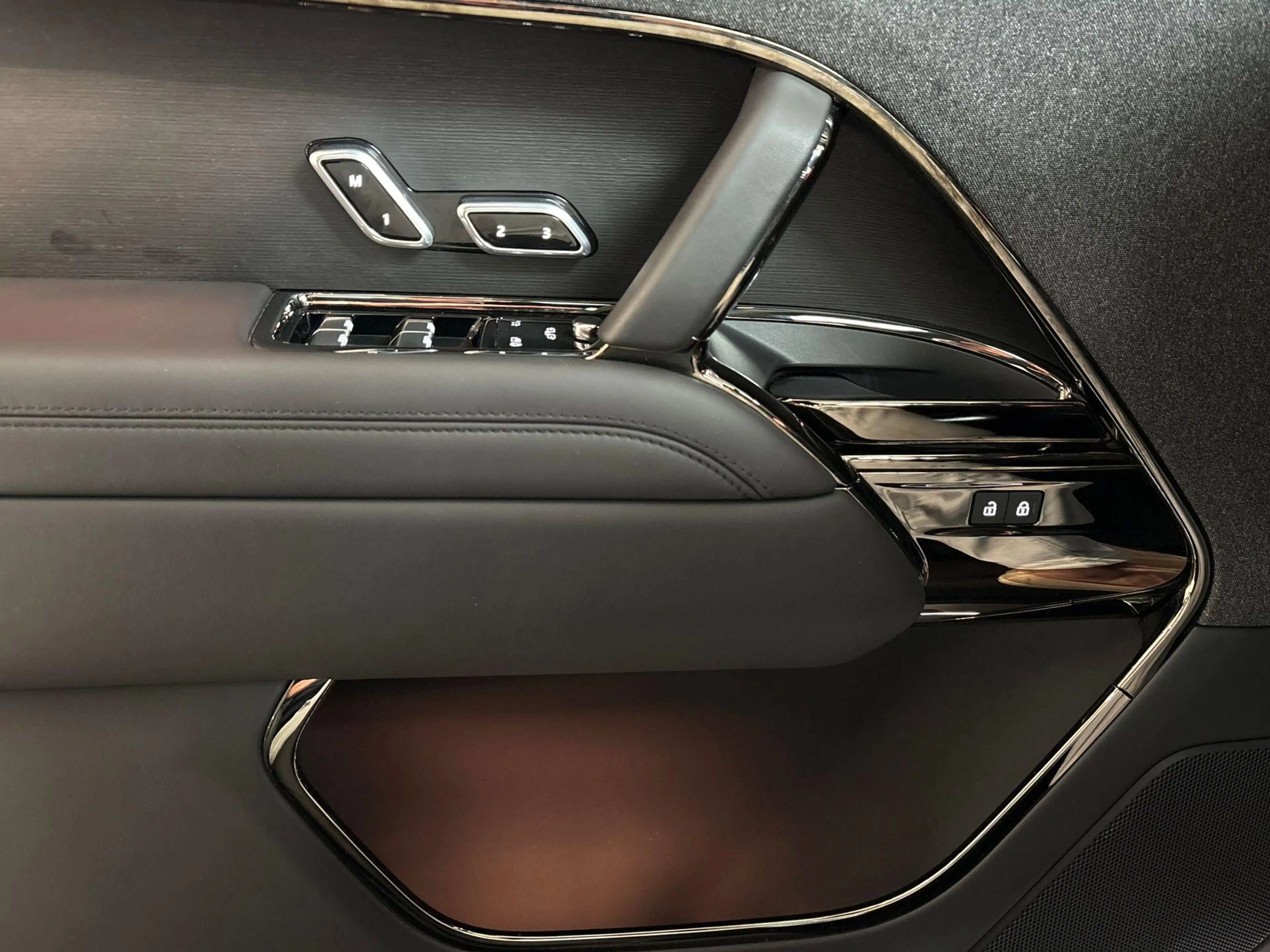 Land Rover Range Rover Sport P460e DYNAMIC SE -PANO.DAK|SOFT CLOSE|22"|TREKHAAK — photo 28
