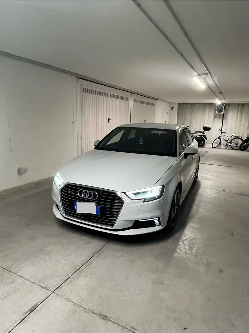 Audi A3 Sportback 40 1.4 tfsi e-tron Admired s-tronic - 1