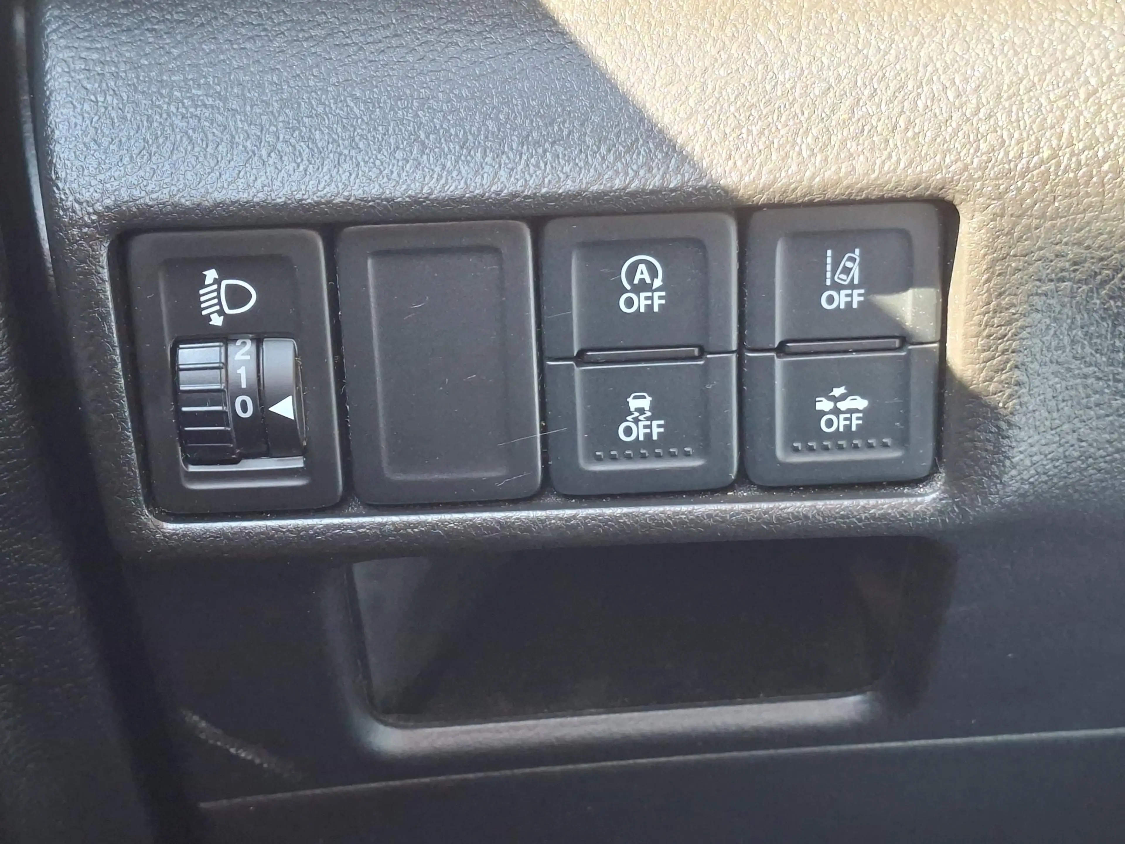 Suzuki S-Cross 1.4 Boosterjet Comfort Smart Hybrid TREKH | CRUISE — photo 11
