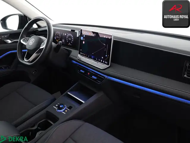 Volkswagen Tiguan view 11