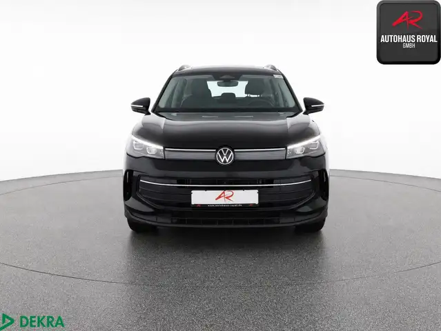 Volkswagen Tiguan view 8