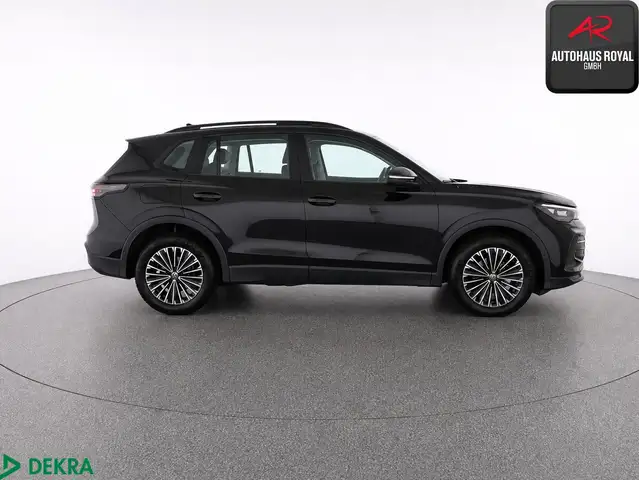 Volkswagen Tiguan view 6