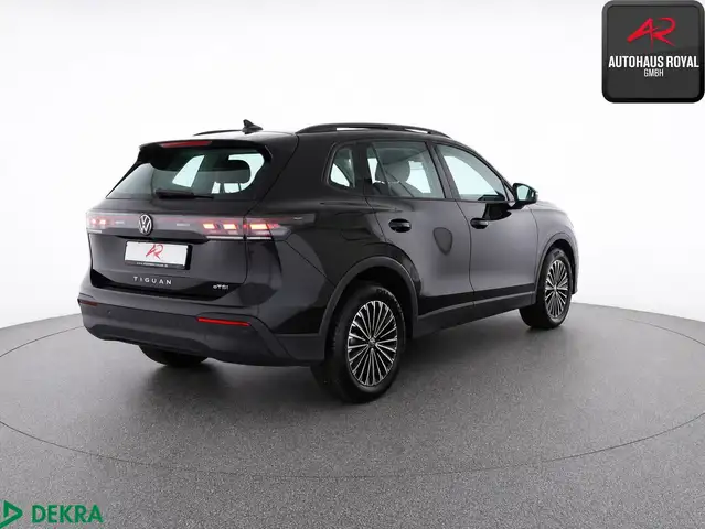 Volkswagen Tiguan view 5