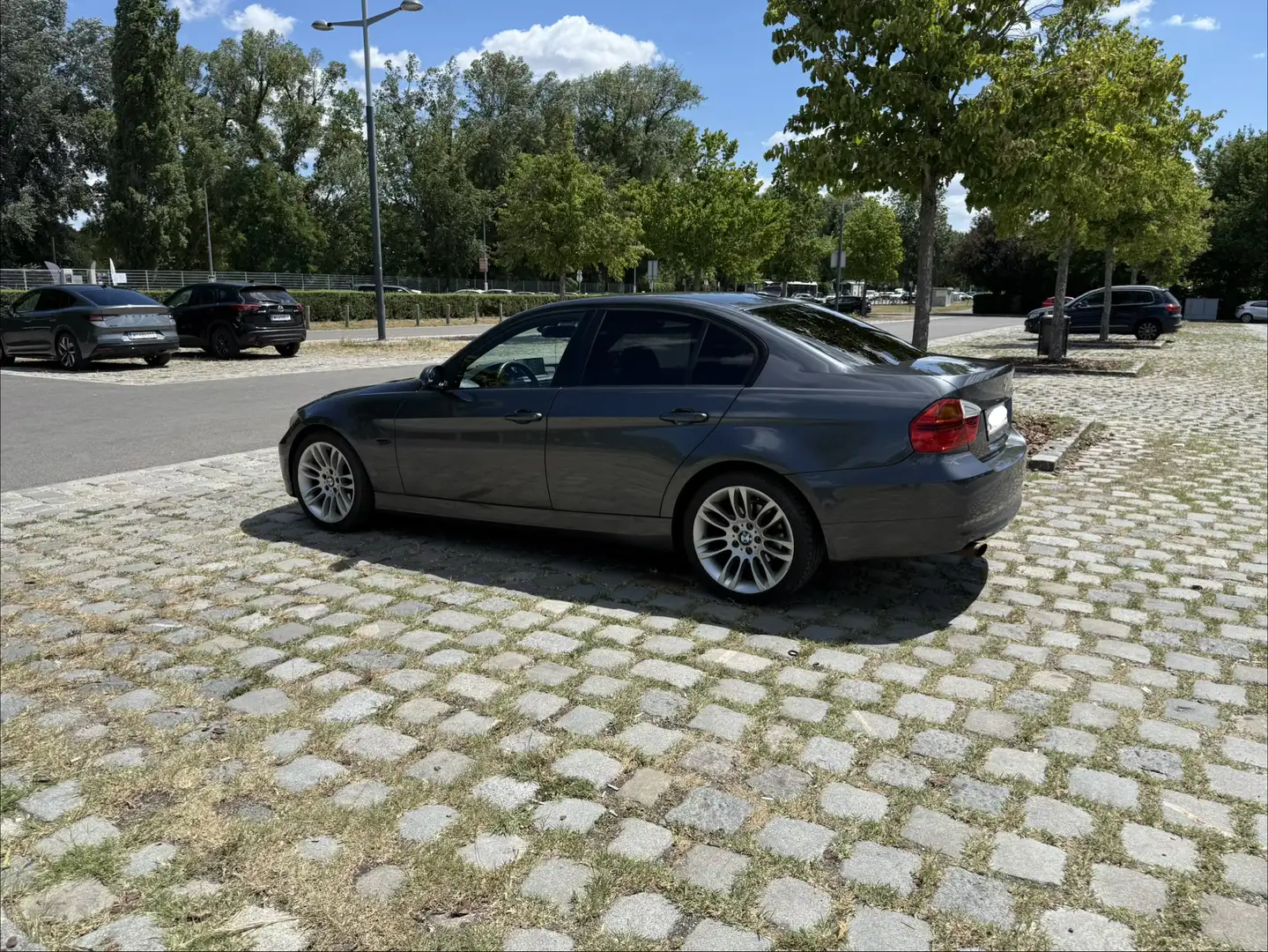 BMW 318 318d - 2