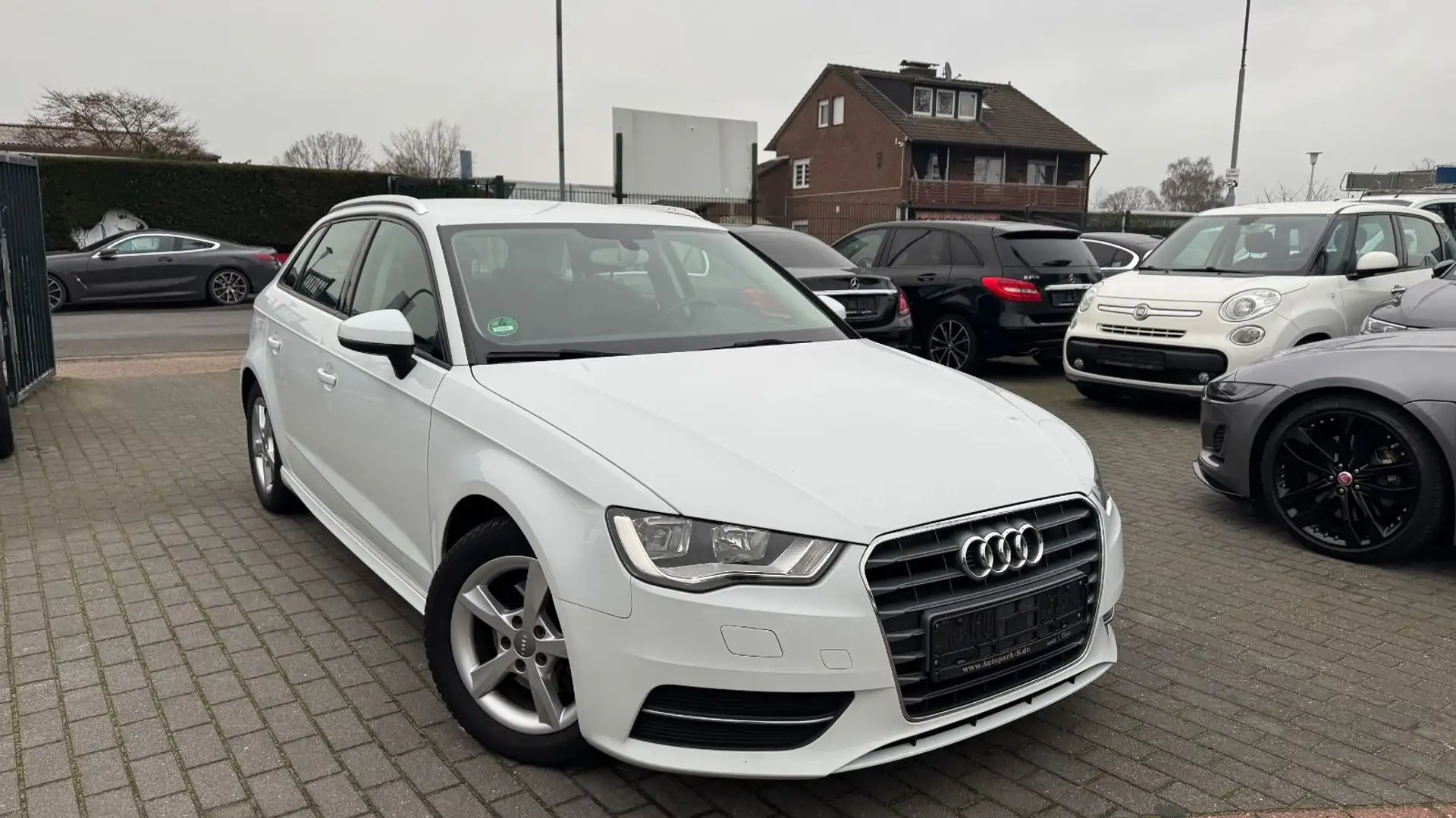 Audi A3 Sportback Attraction ultra | 1.HAND | KLIMA Weiß - 1