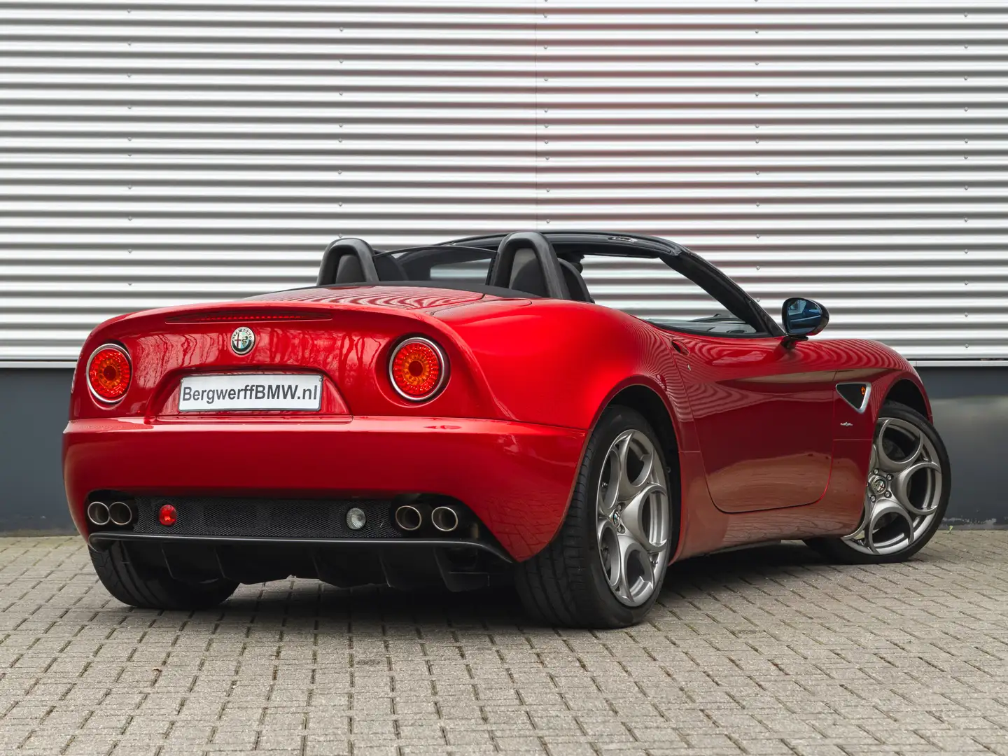 Alfa Romeo 8C Competizione Spider 4.7 V8 Червоний - 2
