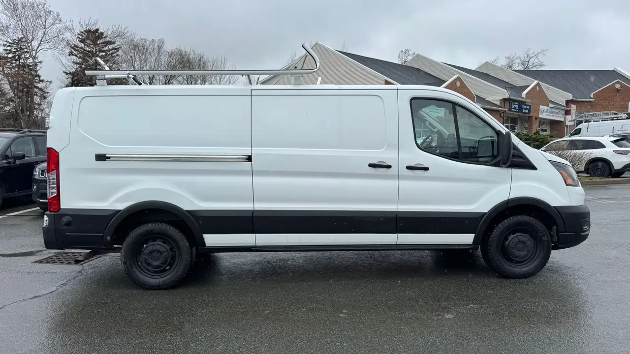 Ford Transit Cargo Van снимка Ford Transit Cargo Van