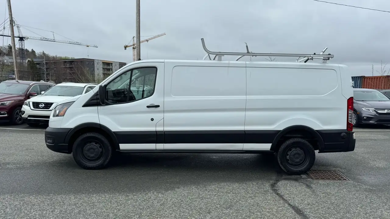 Ford Transit Cargo Van снимка Ford Transit Cargo Van