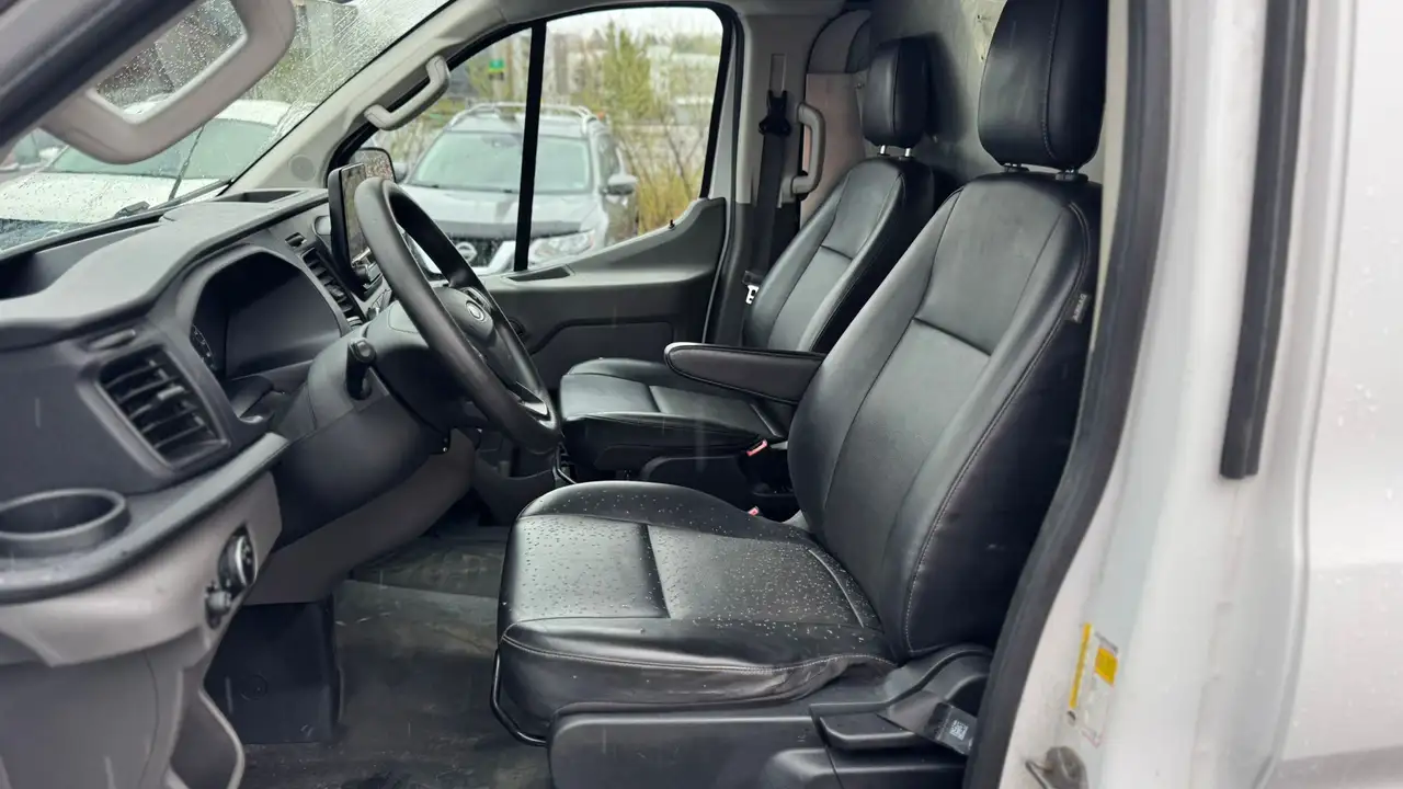 Ford Transit Cargo Van снимка Ford Transit Cargo Van