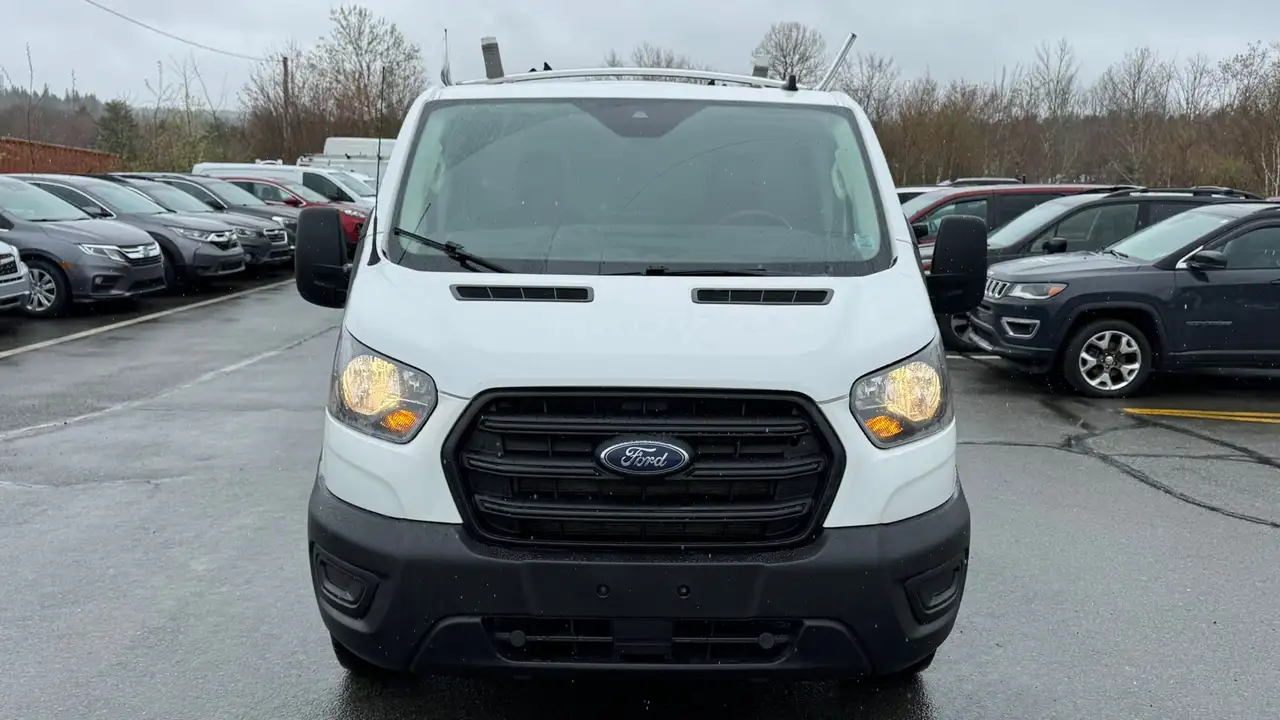 Ford Transit Cargo Van снимка Ford Transit Cargo Van