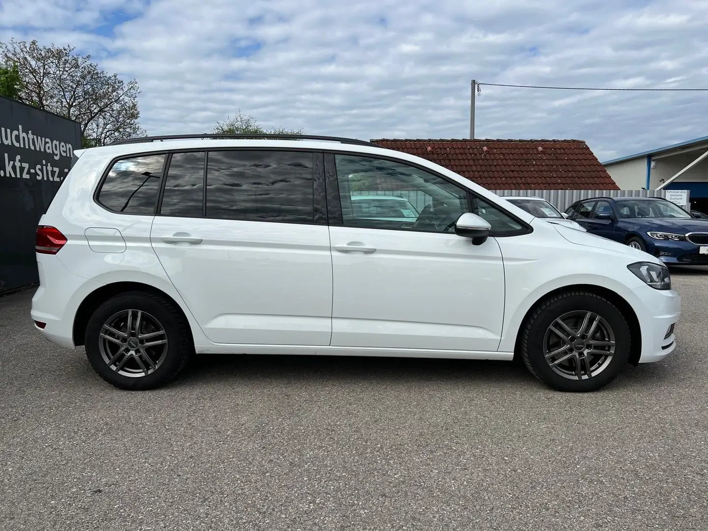 Volkswagen Touran Comfortline 2,0 TDI Weiß - 2