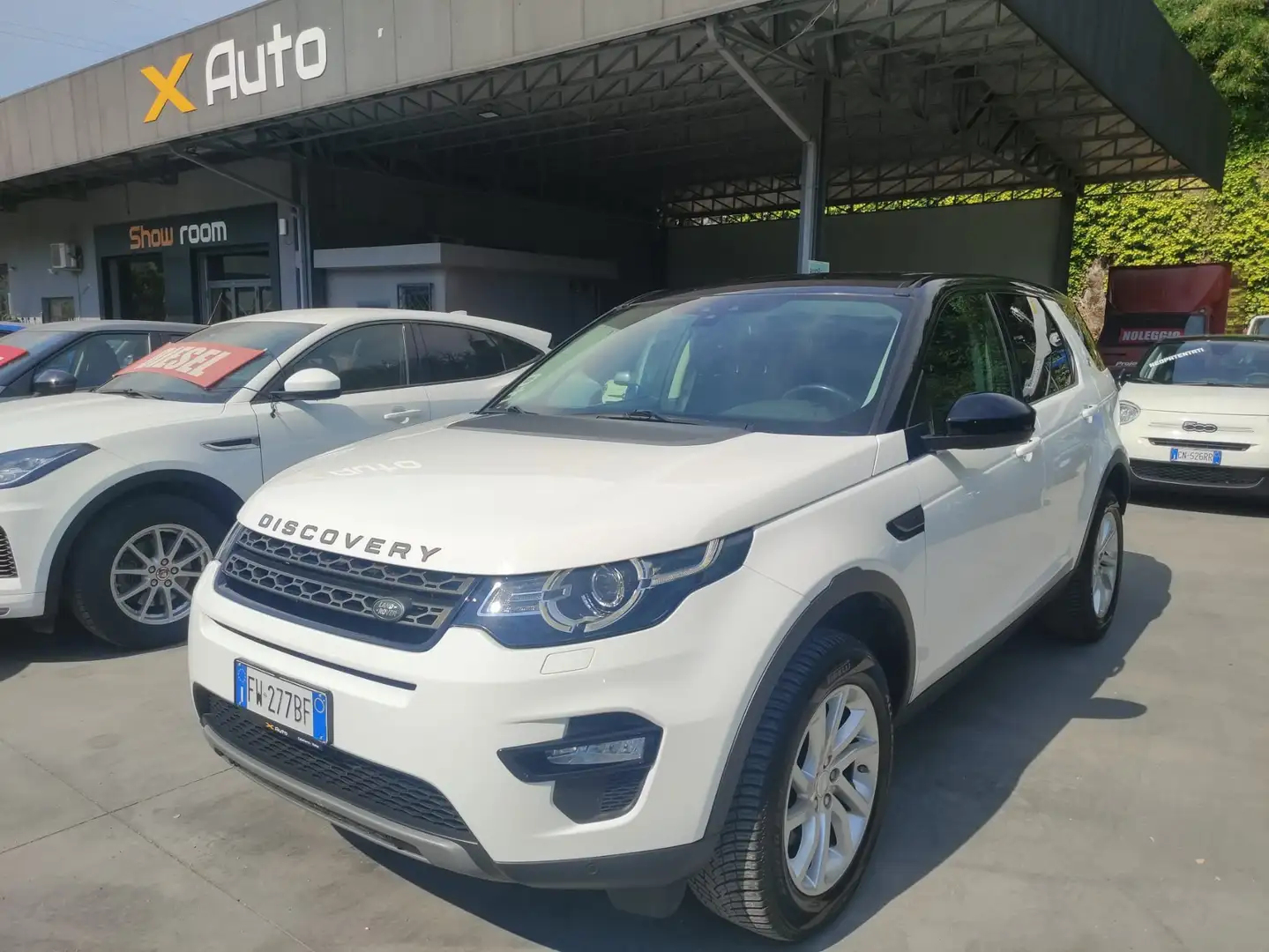 Land Rover Discovery Sport 2.0 td4 SE Business edition Premium awd 150cv auto Bianco - 1