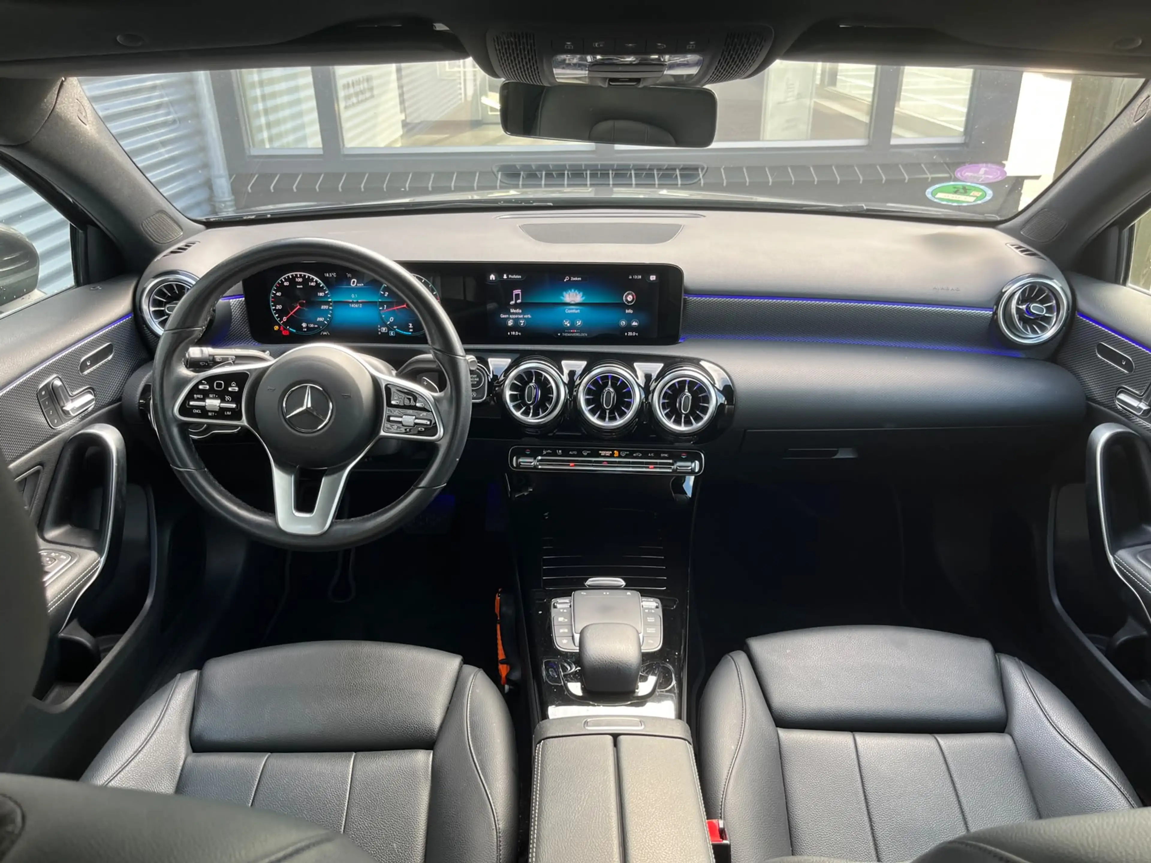 Mercedes-Benz A 180 Business Solution Luxury panoramadak — photo 2