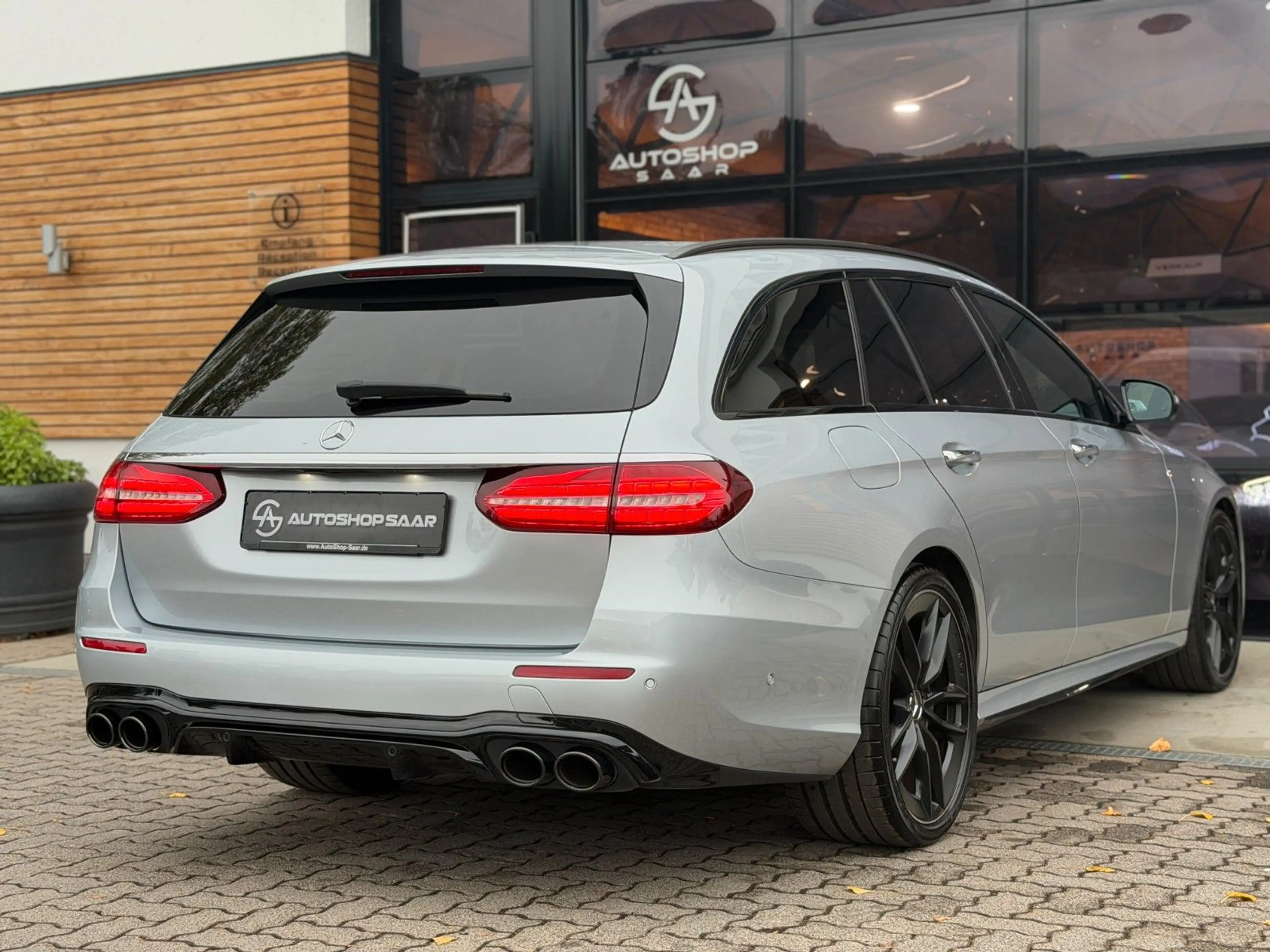 Mercedes-Benz E 53 AMG E T-Modell 4Matic+ — photo 10