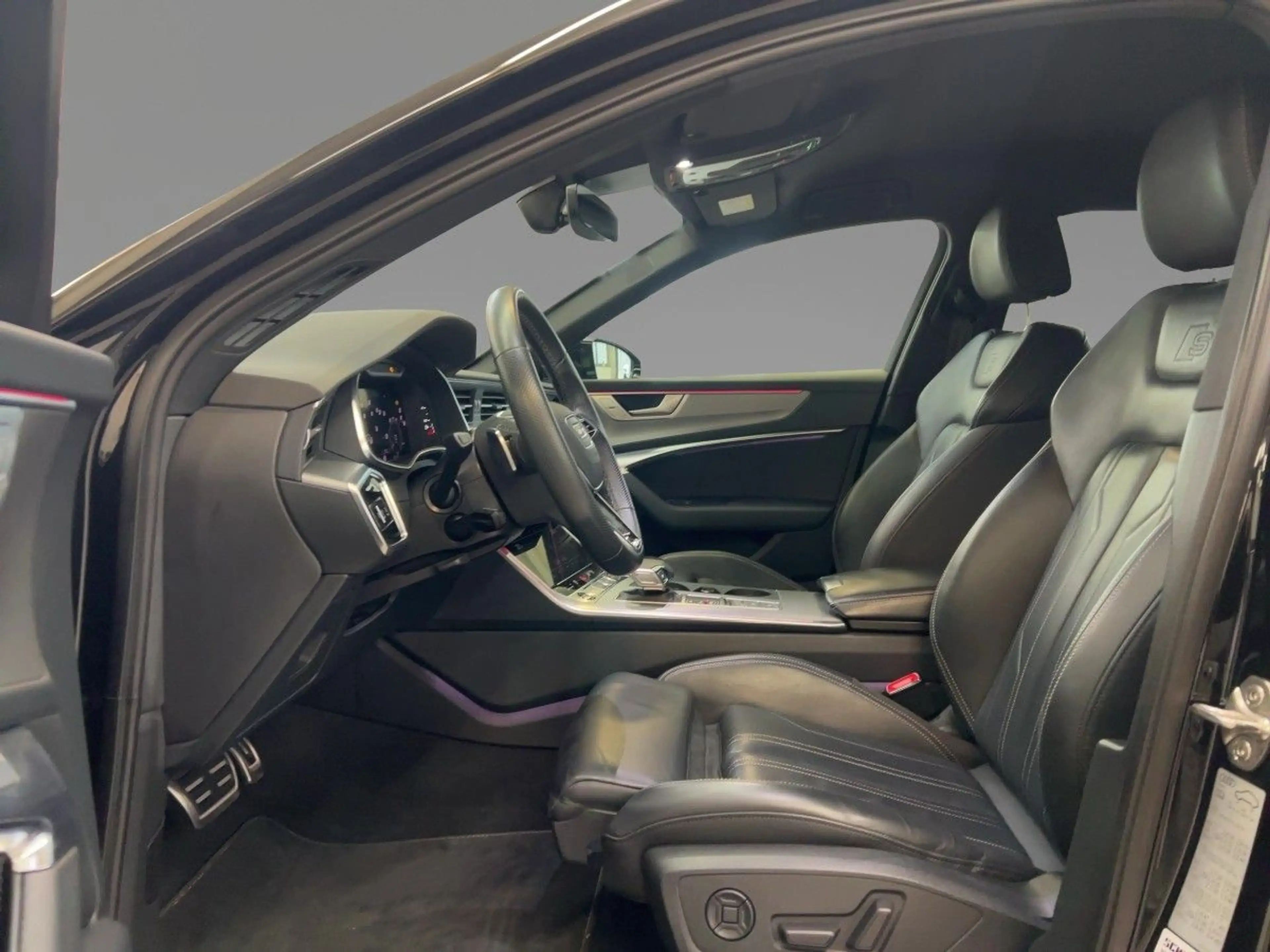 Audi A6 55 TFSI e quattro S tronic S line AHK — photo 8