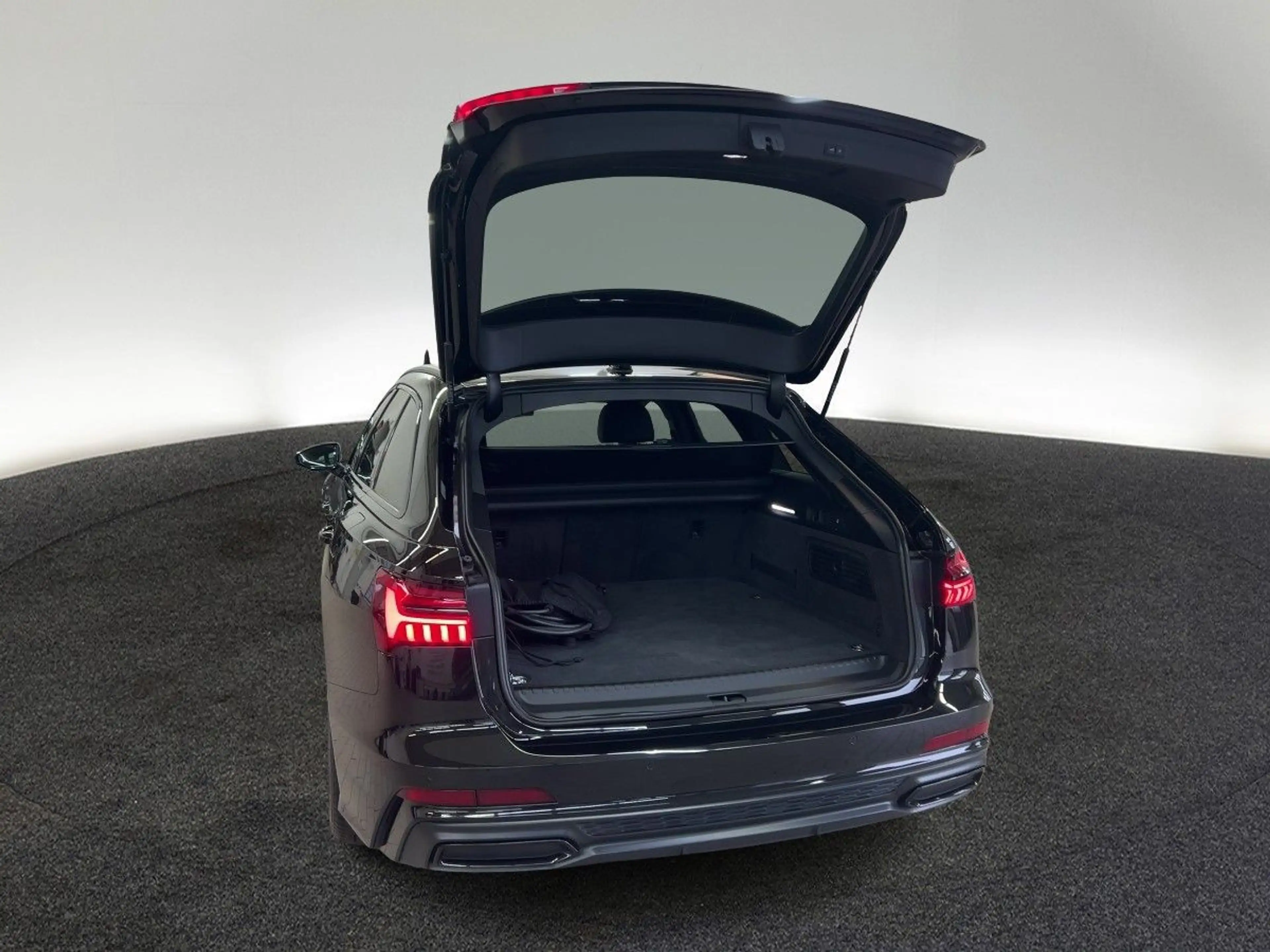 Audi A6 55 TFSI e quattro S tronic S line AHK — photo 10