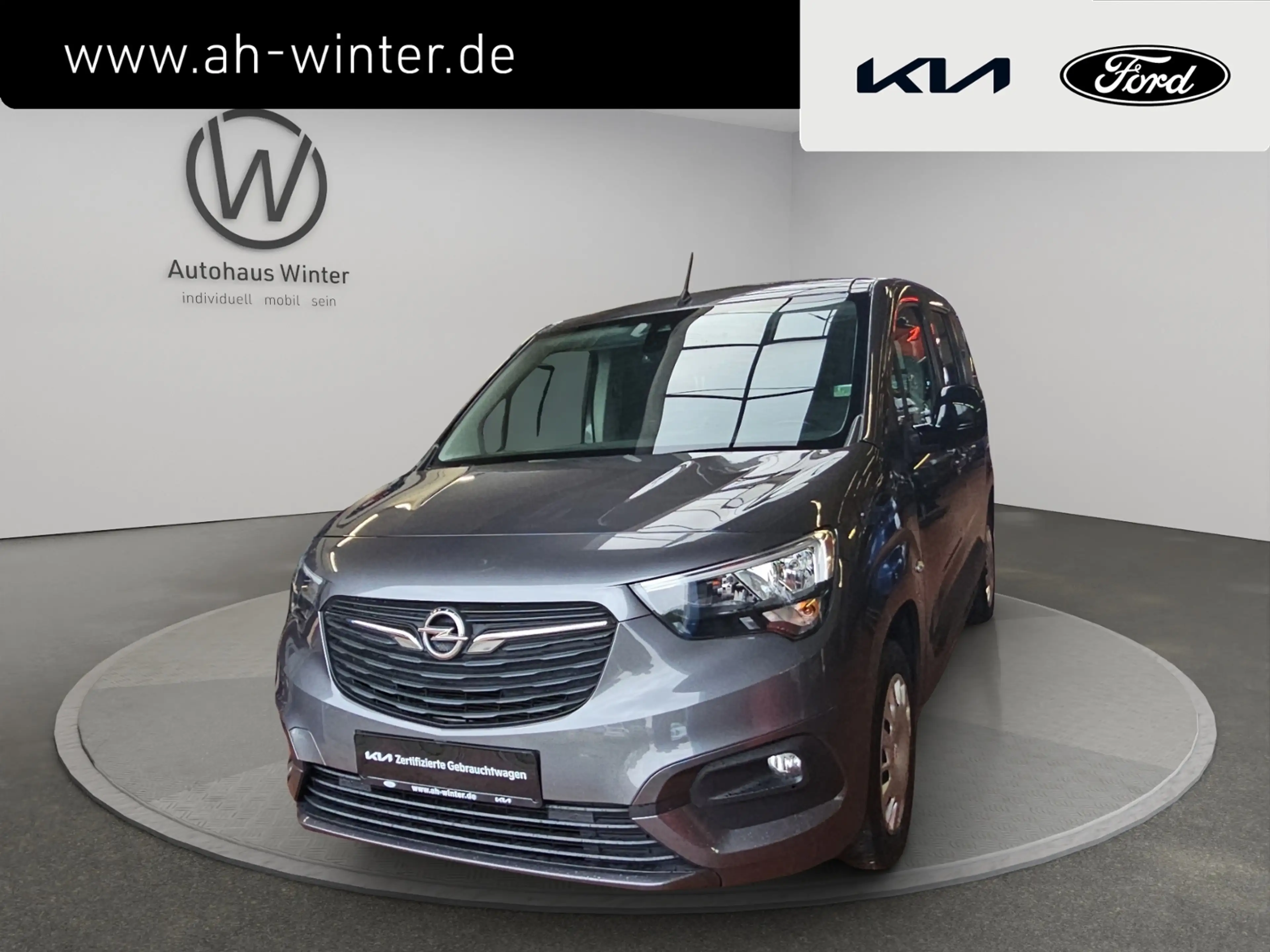 Opel Combo Life E 1,5D Elegance AHK SHZ Kamera GripControl