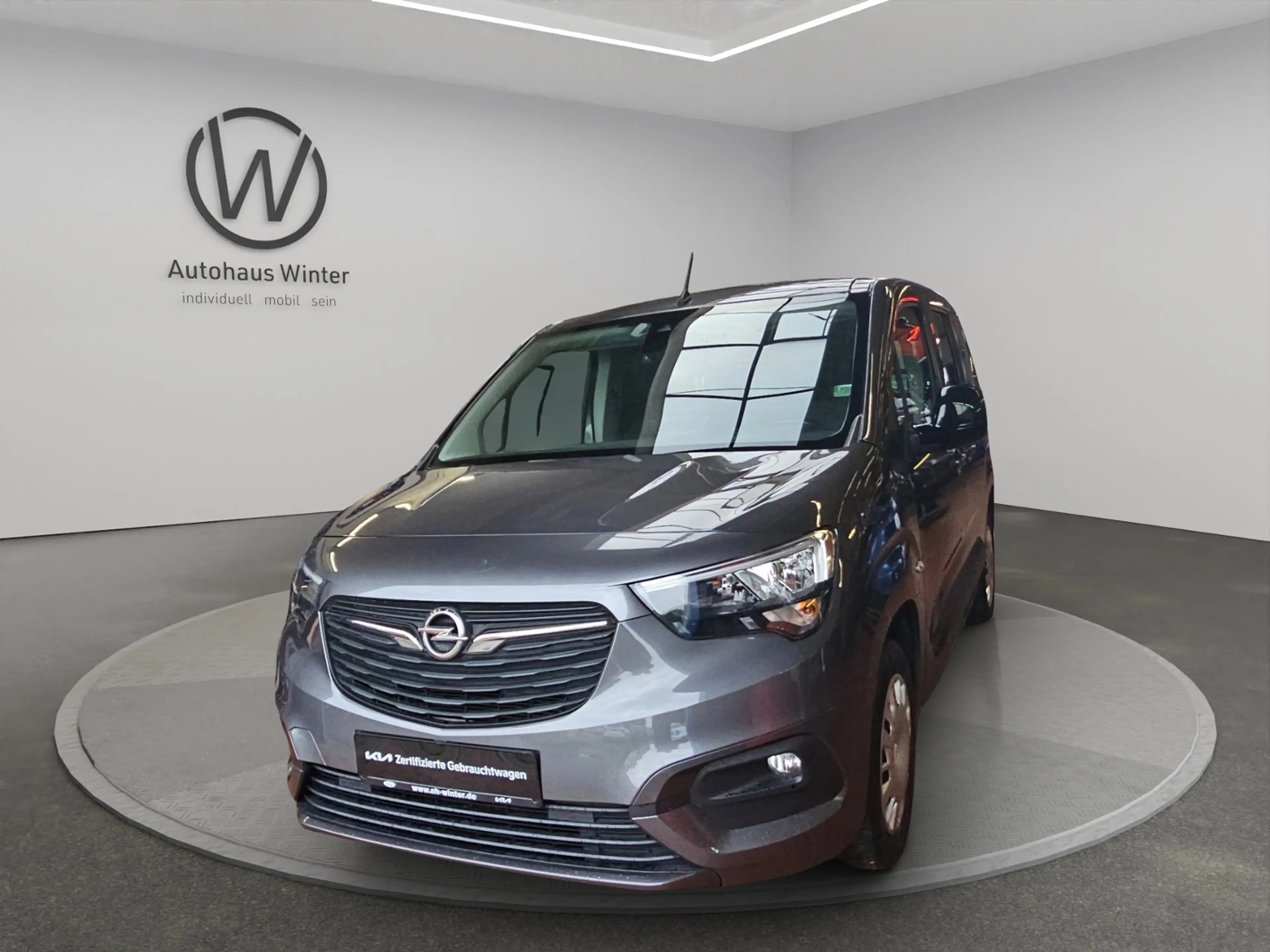 Opel Combo Life E 1,5D Elegance AHK SHZ Kamera GripControl — photo 2