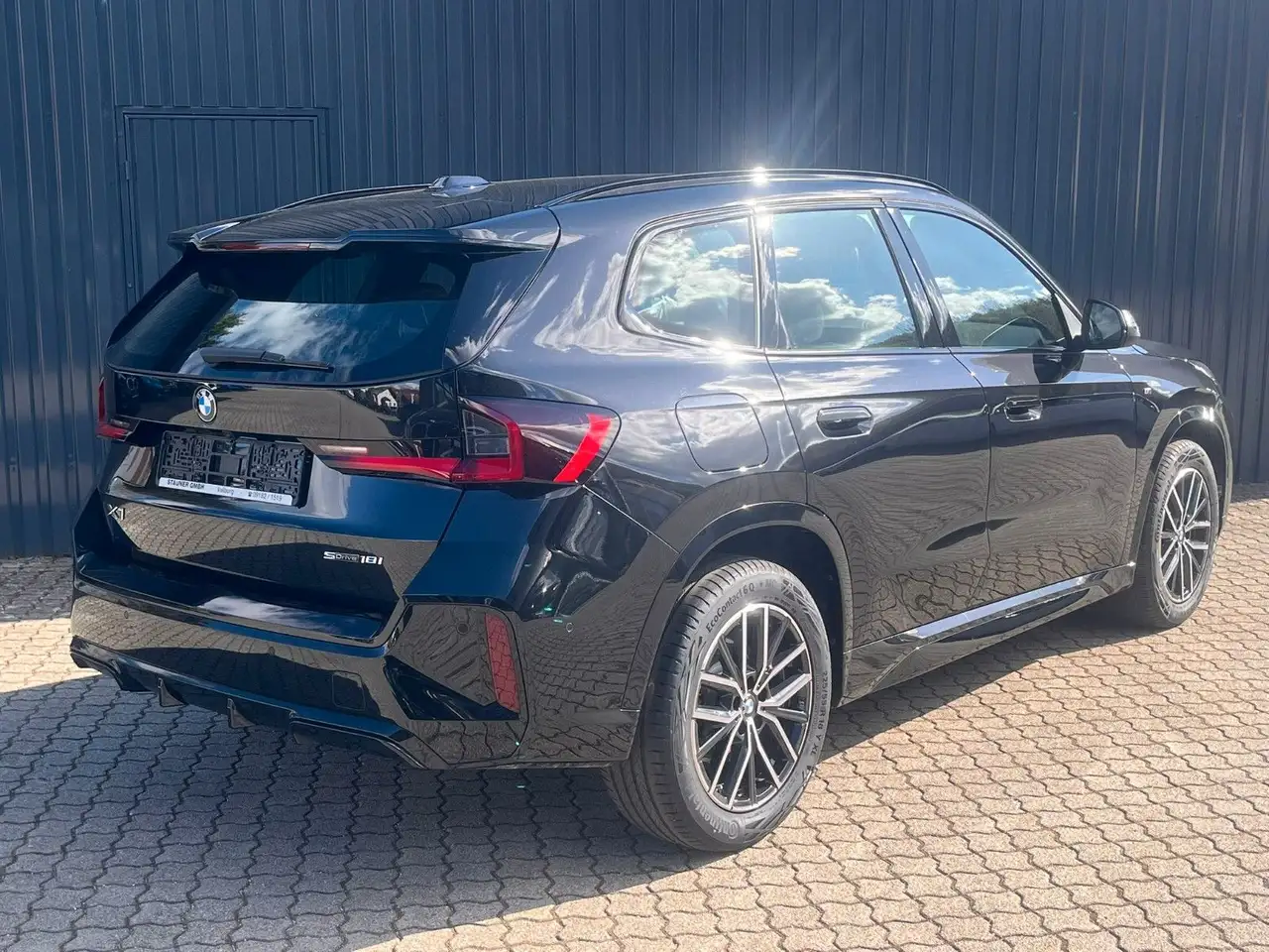 BMW X1 18i sDrive M SPORT / Kamera/adapLED/Komfortzu 8