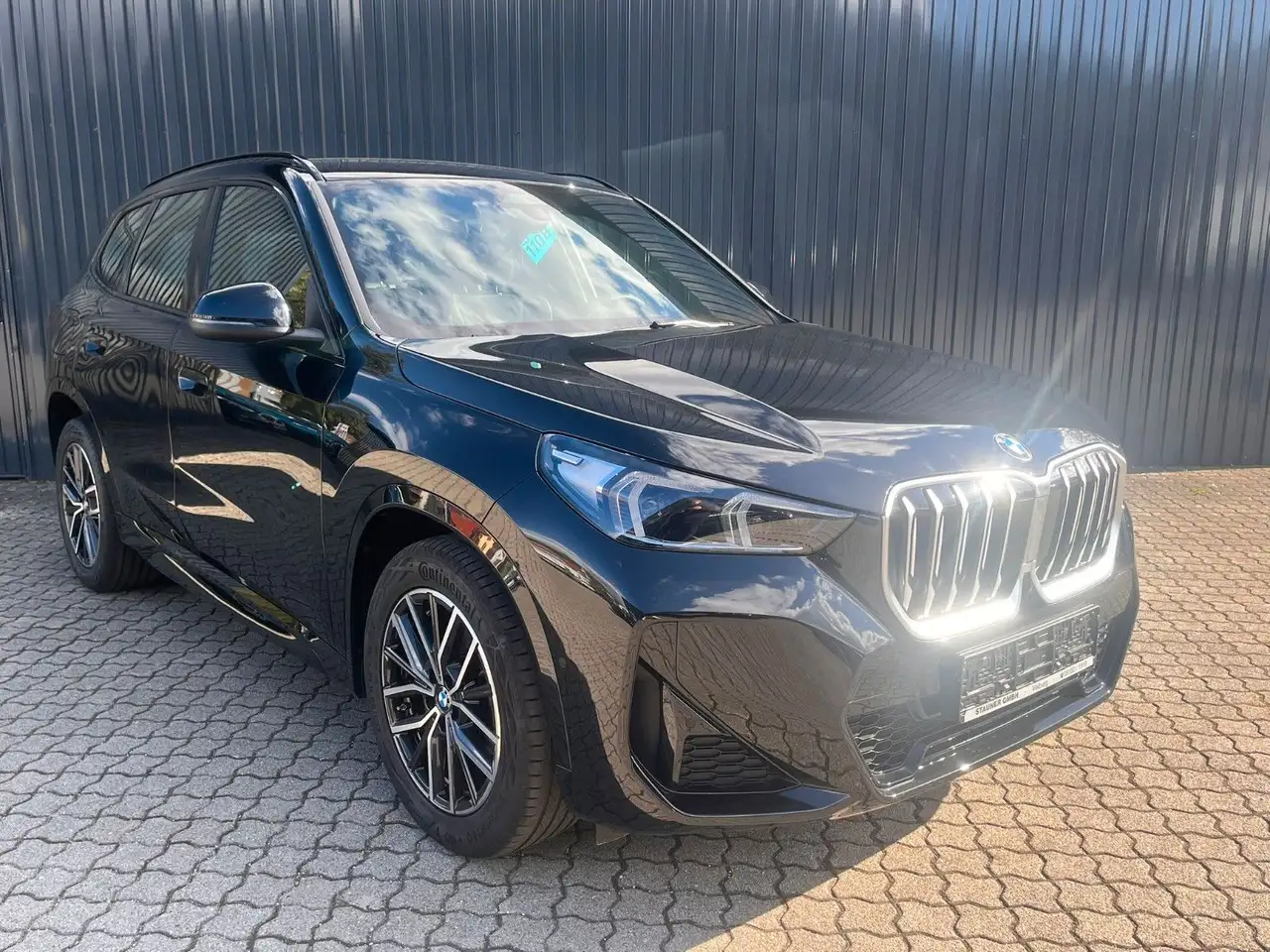 BMW X1 18i sDrive M SPORT / Kamera/adapLED/Komfortzu 4