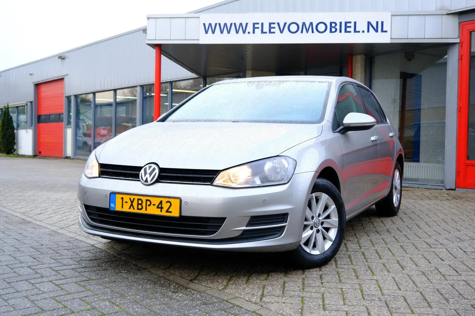 Volkswagen Golf 1.2 TSI Comfortline Navi|Clima|1e Eig|LMV|PDC Grigio - 1