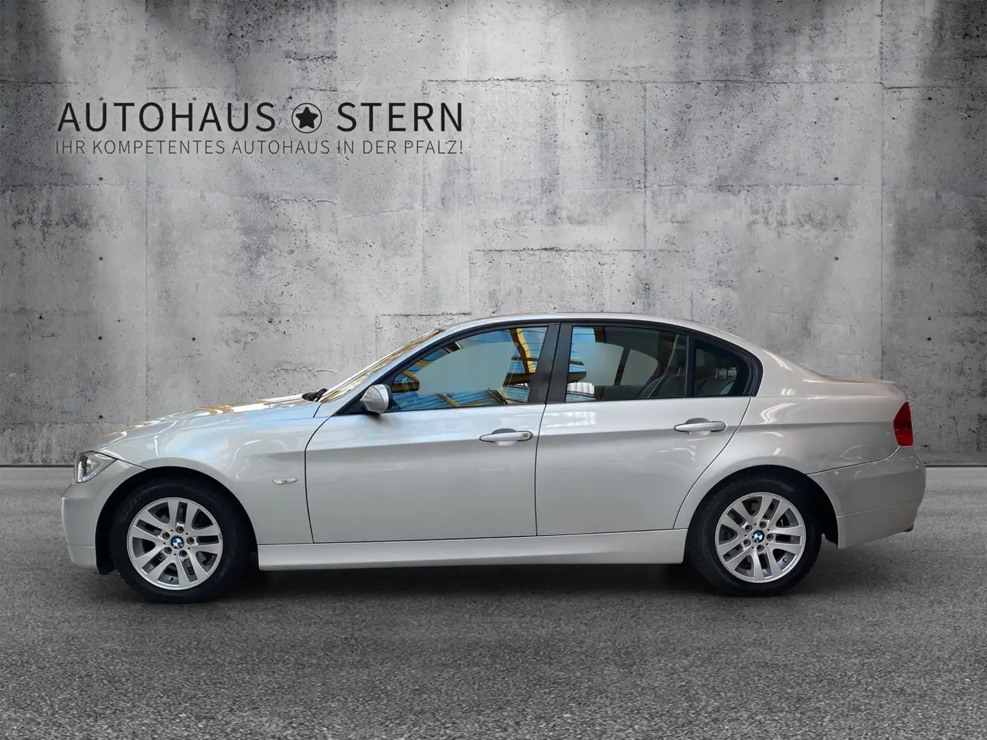 BMW 320 i|PDC|Klima|Automatik|Isofix|Bluetooth|AUX Silber - 2