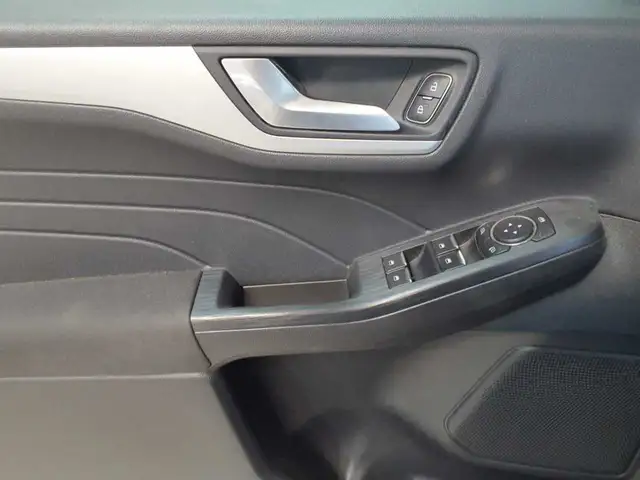 Ford Kuga view 4