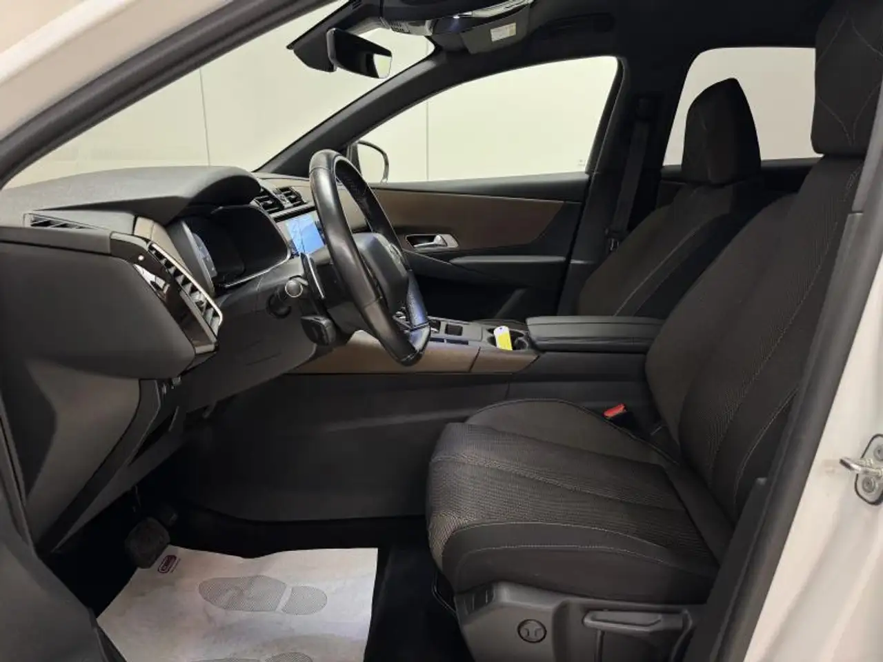 DS Automobiles DS 7 Crossback 2022 — фото 10