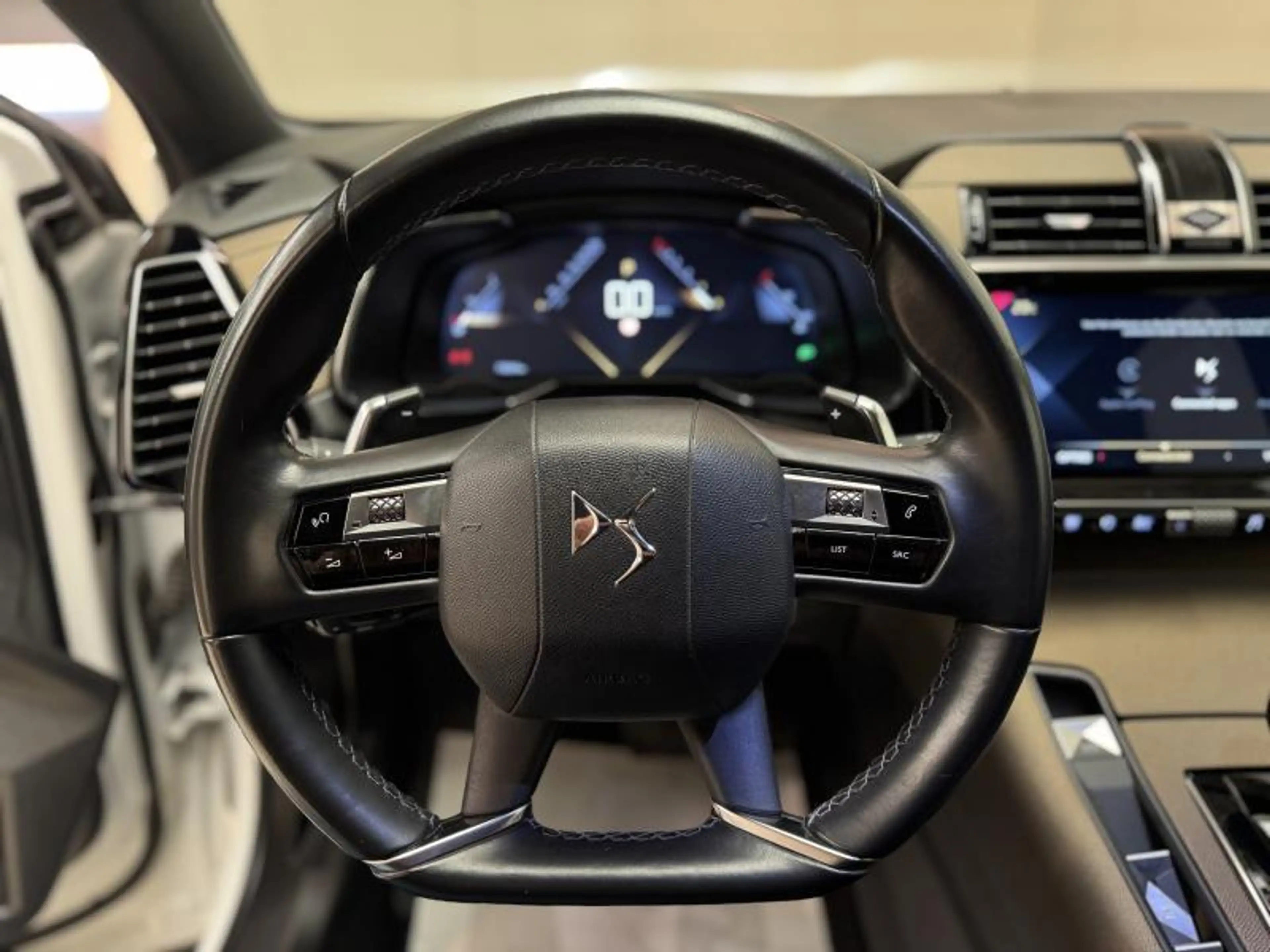 DS Automobiles DS 7 Crossback 1.5B-HDi BE CHIC EAT8 LED|GPS|PDC|CARPLAY|CAM|CRUI — photo 2