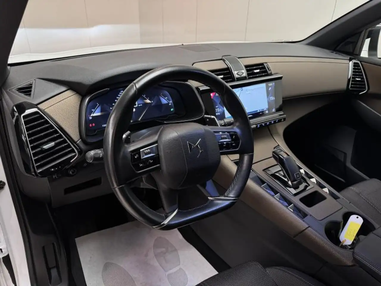 DS Automobiles DS 7 Crossback 2022 — фото 21