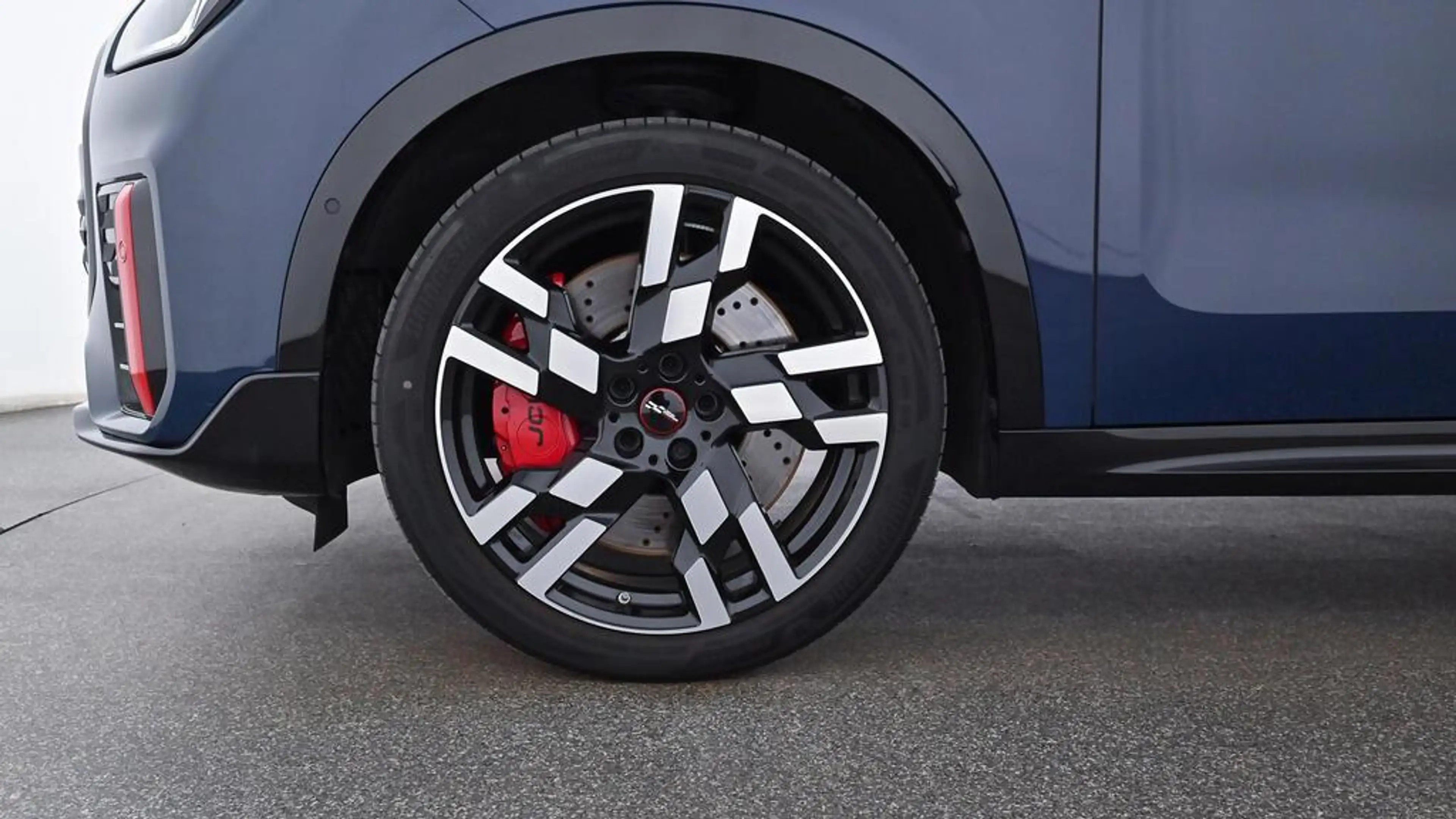 MINI JCW Countryman All4 John Cooper Works Trim — photo 12
