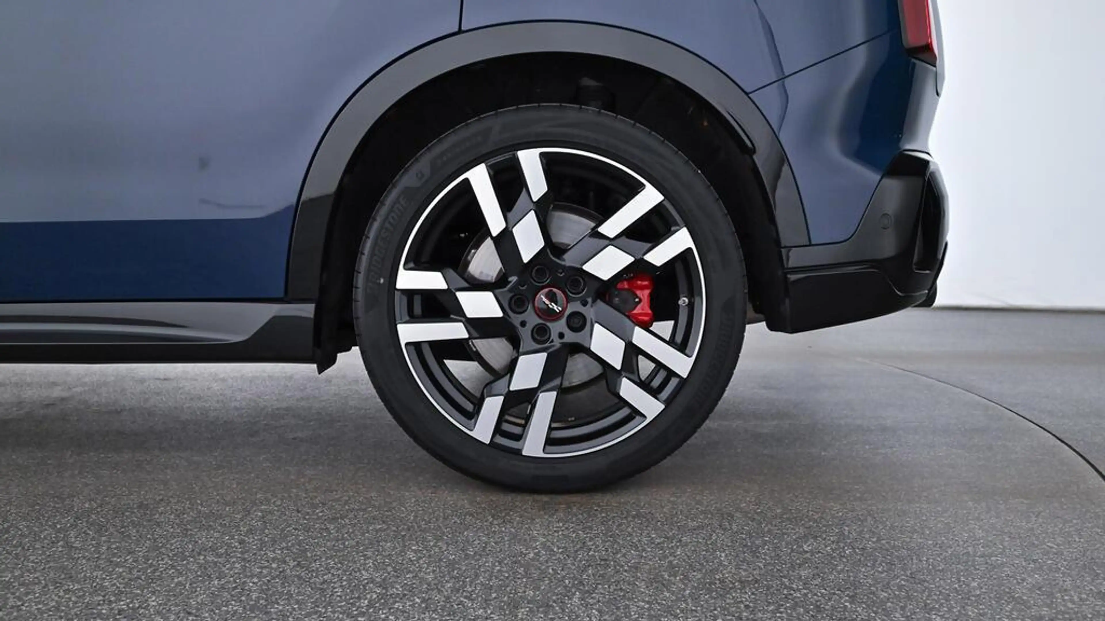 MINI JCW Countryman All4 John Cooper Works Trim — photo 9