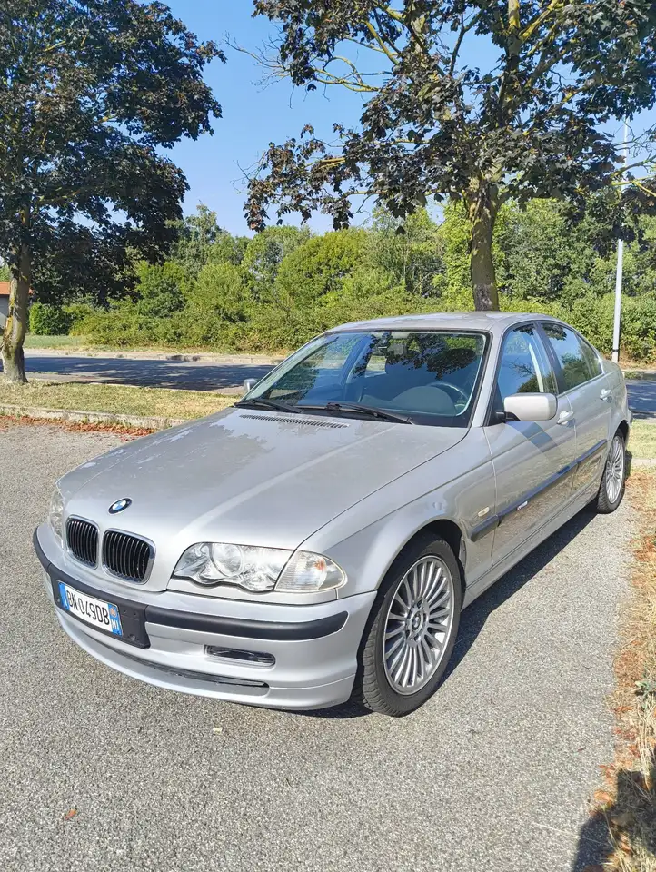 BMW 330d, foto 1