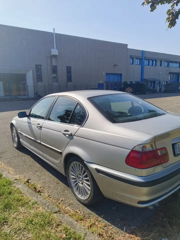 BMW 330d, foto 2