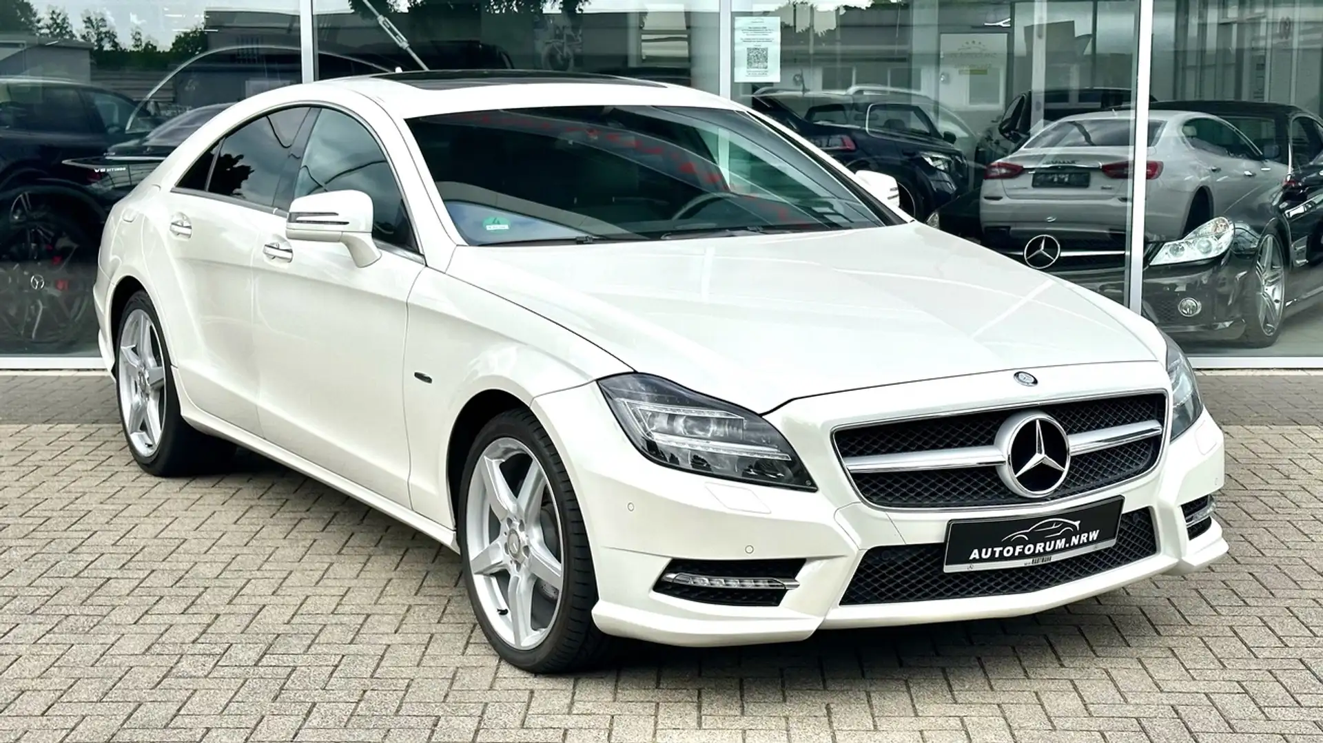 Mercedes-Benz CLS 350 V6 AMG Line - C218 - 1. Hand - 46.338 km - 306 PS Alb - 1