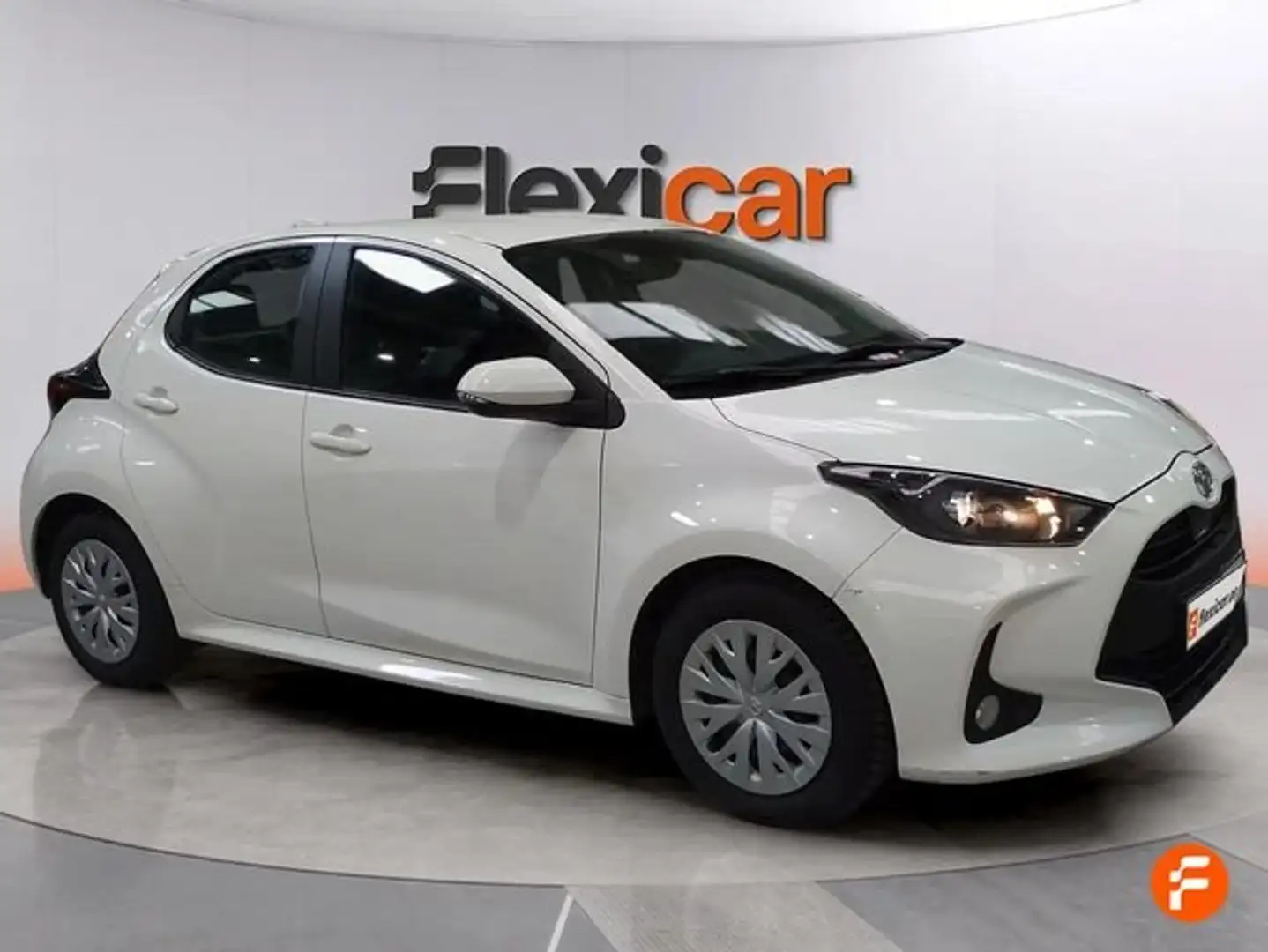 Toyota Yaris 120H 1.5 Active Tech Blanco - 2
